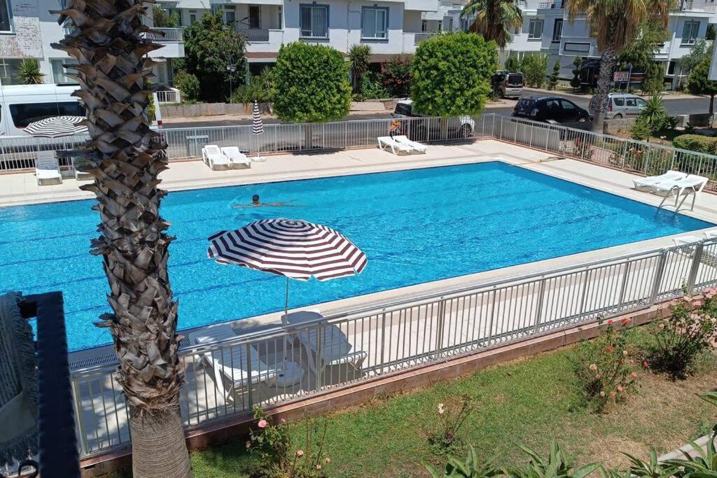 Kundu'da Havuzlu Bahceli Villa